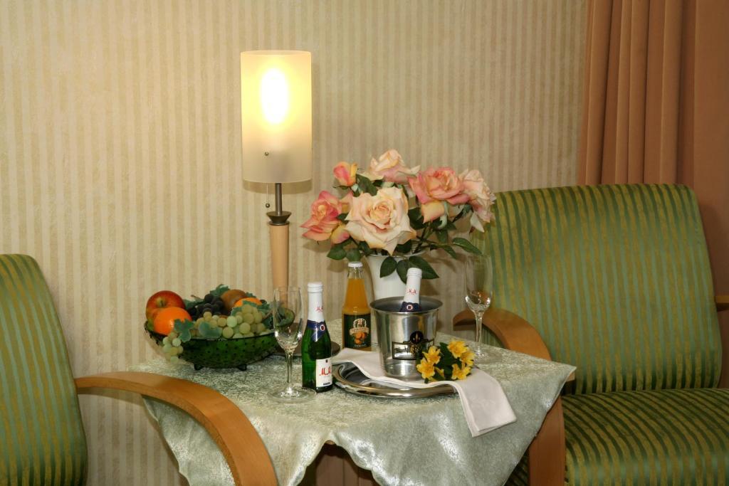 Hotel Dreyer Garni บัดโรเทนเฟลเดอ ภายนอก รูปภาพ
